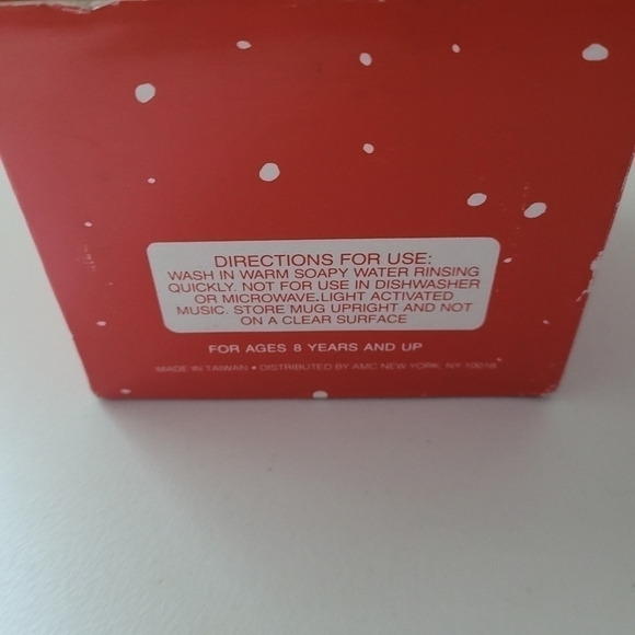 Vintage Christmas Village Musical Christmas Mug / IN ORIGINAL BOX - Picture 6 of 9